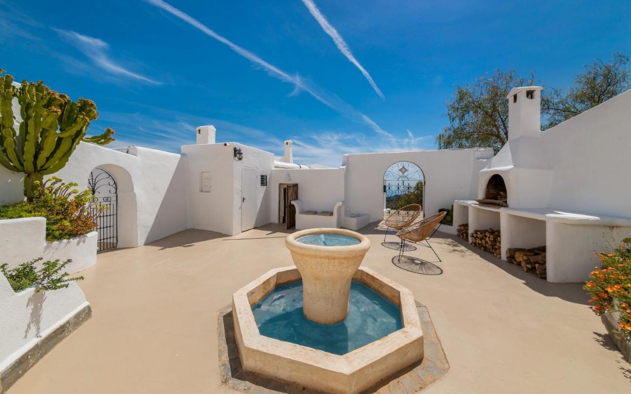 Cortijo El Albaricoque De La Sierra - Finca De 75 Hectareas ! Nijar Bagian luar foto